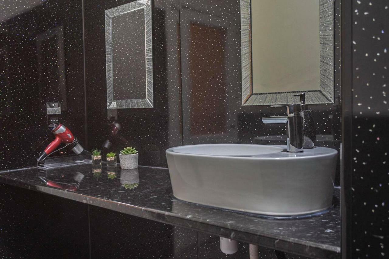Edinburgh Ground Floor City Centre Flat Close To Princess Street Экстерьер фото